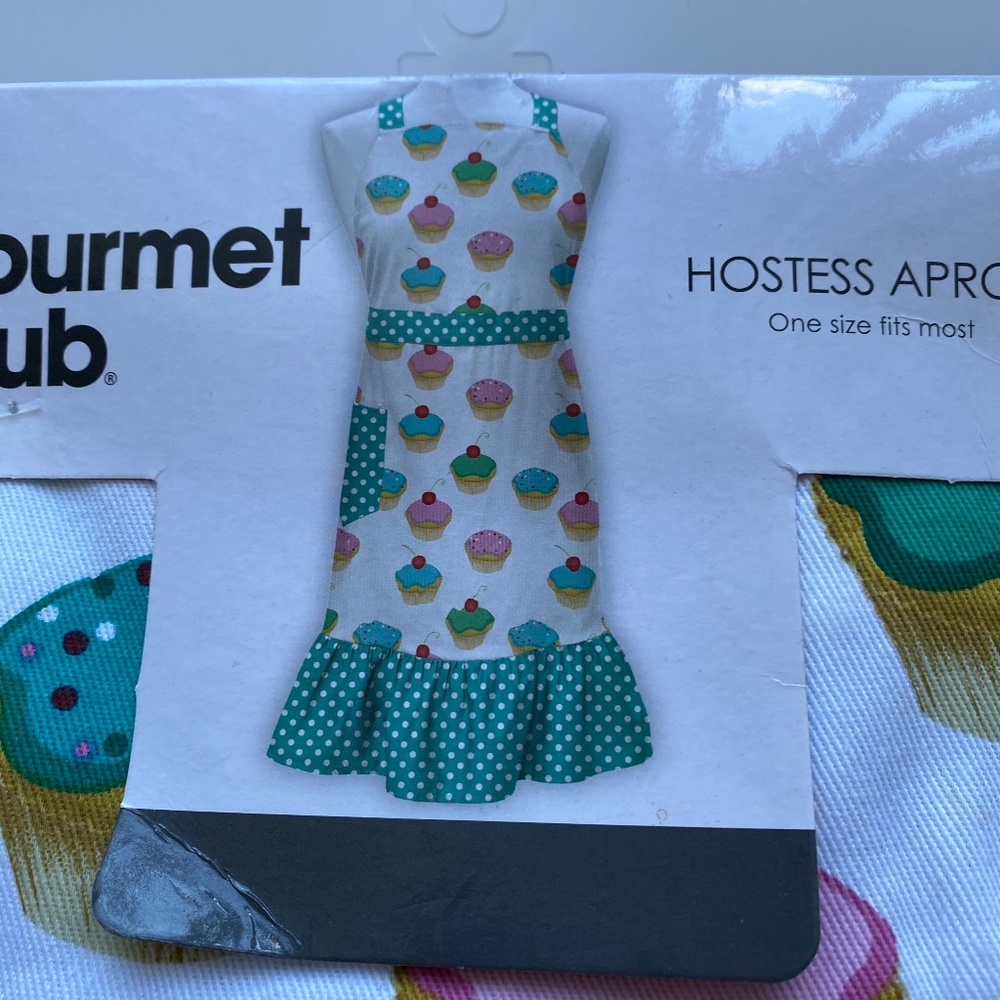 Adjustable Hostess Apron Cupcakes Pattern